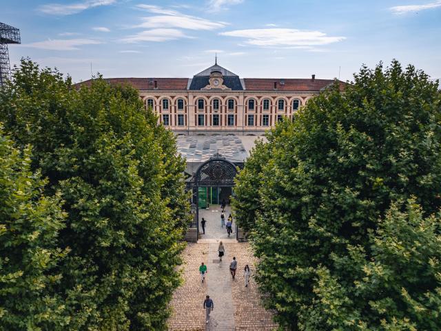 La Cite Du Design Place De La Manufacture D Armes Saint Etienne Tourisme Congres Valentin Tissot Frenchexploreur 88699 Min